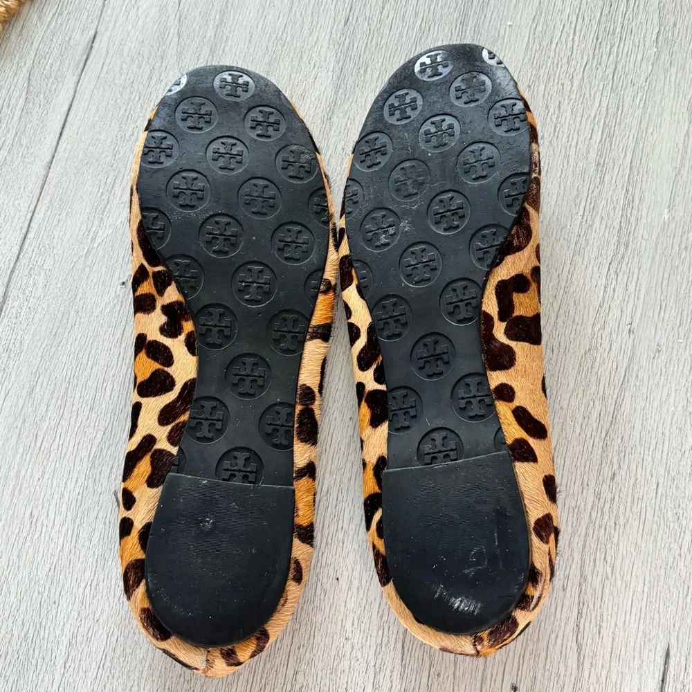 TORY BURCH Women’s Leopard Cuff Pony Hair Gold Logo REVA Ballet Flats Shoes 8.5 - Picture 8 of 10